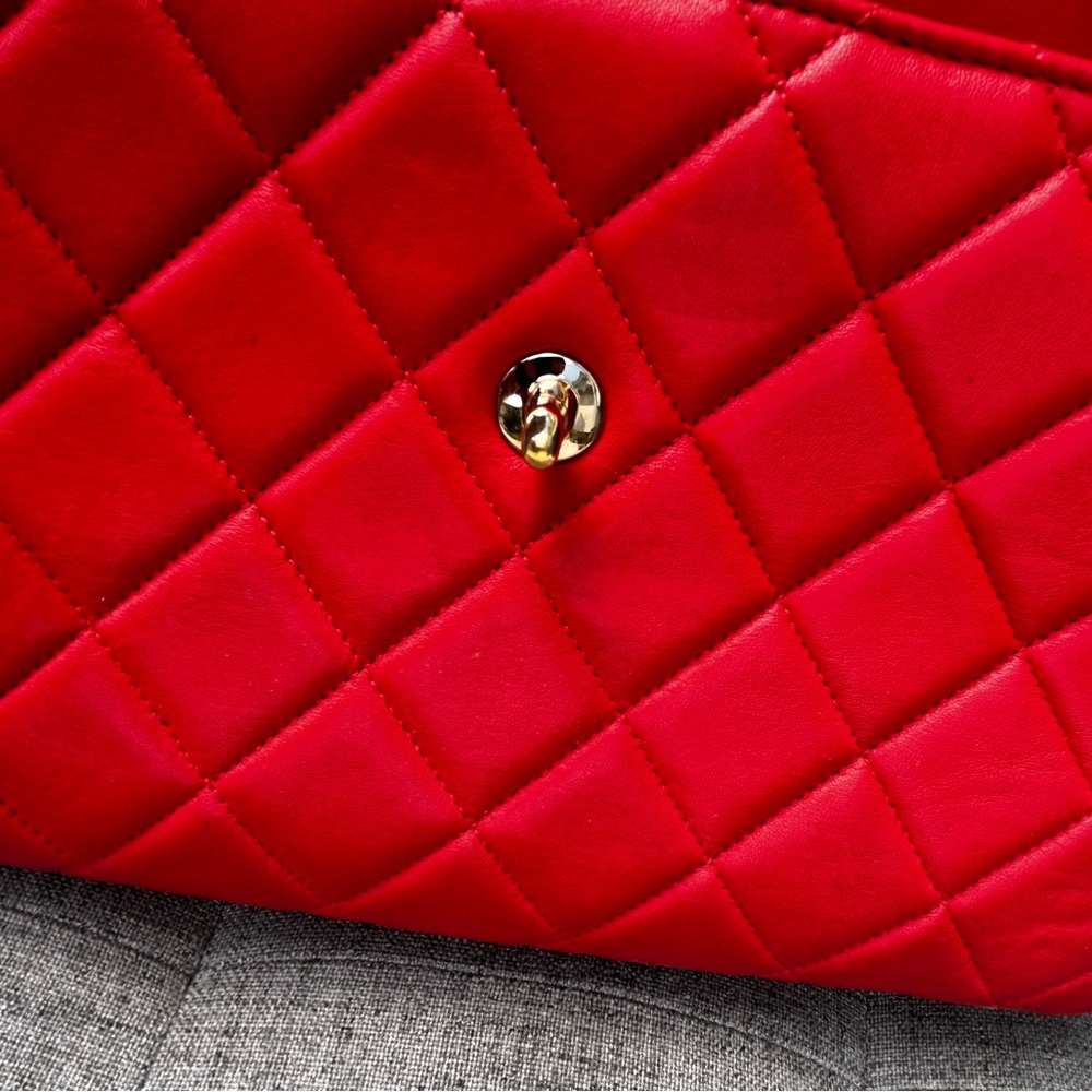 Chanel Red Quilted Red Caviar Leather Handbag with Gold Hardware 2786201 - Picture 7 of 16